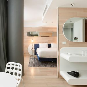 Premium King Room City View